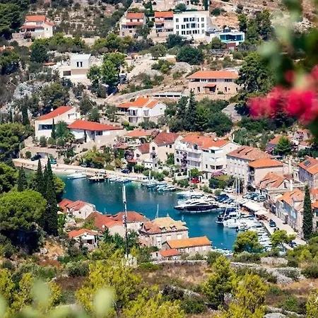 Mary Tatil Evi Ložišće