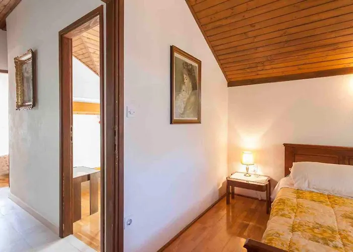 Mary בית נופש Ložišće